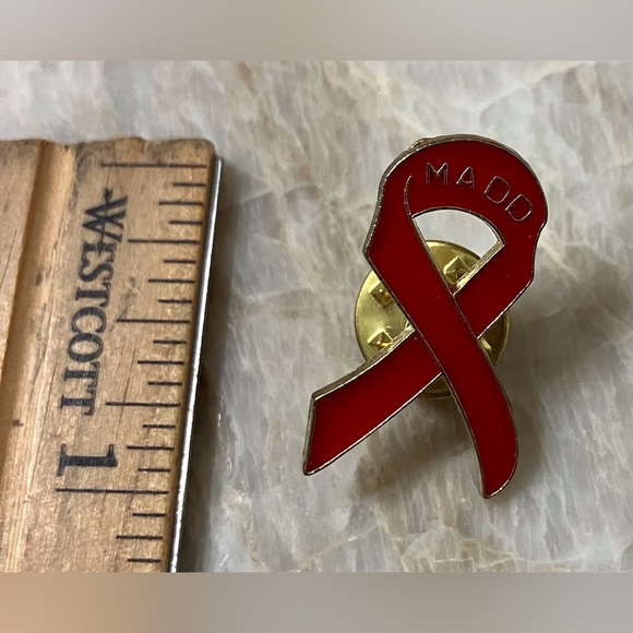 MADD Red Awareness Ribbon Pin - Picture 2 of 3